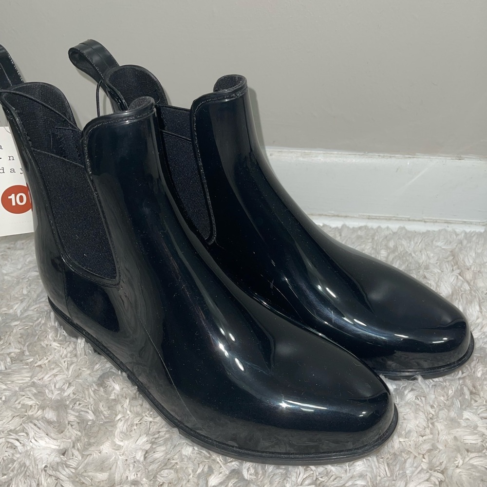 Women’s black rain boots. Never worn